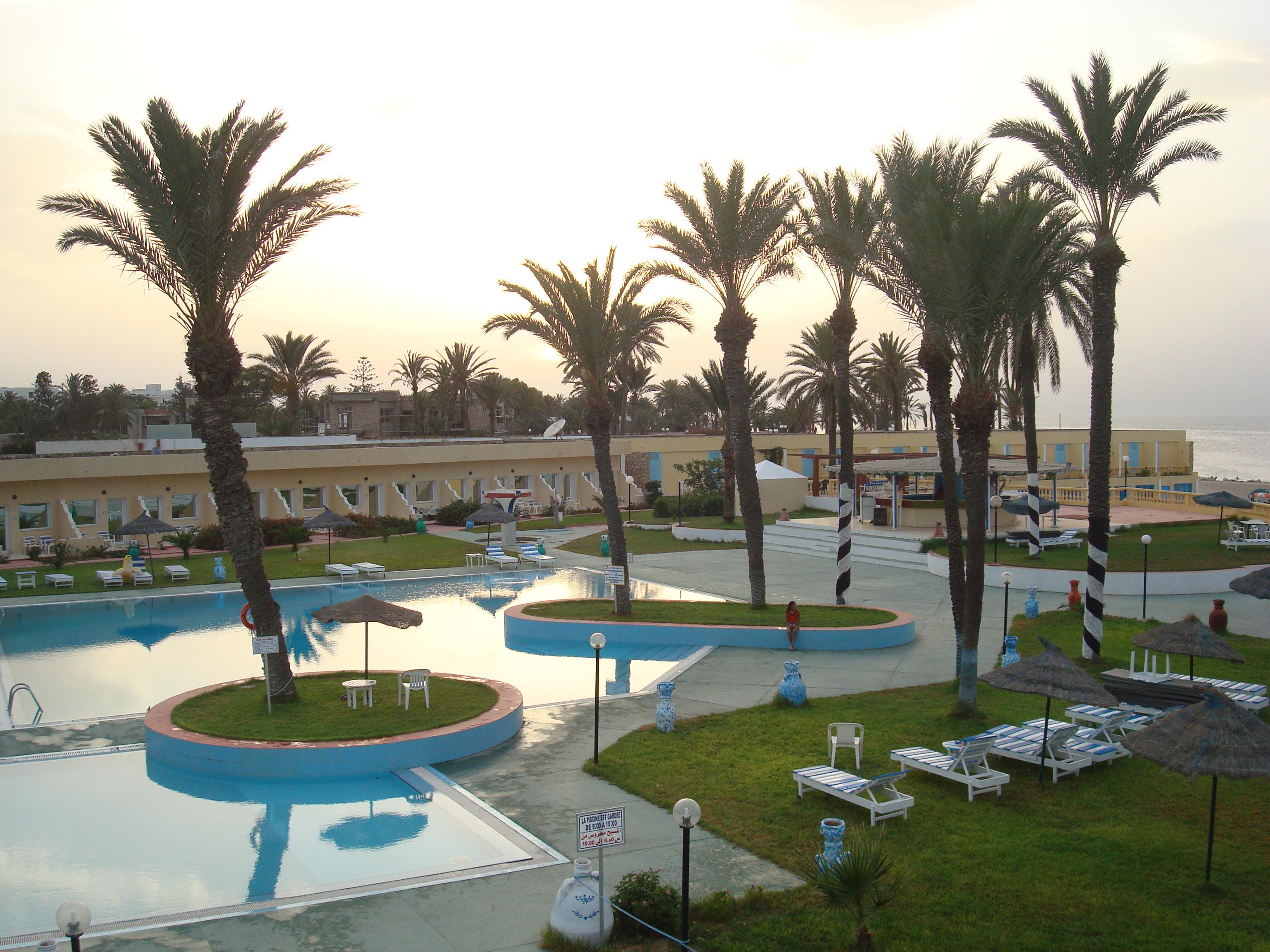 Hotel Les Palmiers Monastir Exteriör bild