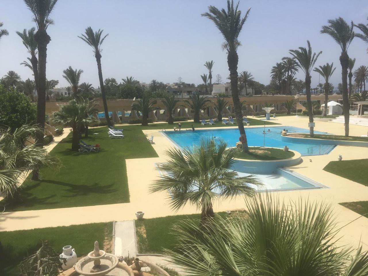 Hotel Les Palmiers Monastir Exteriör bild